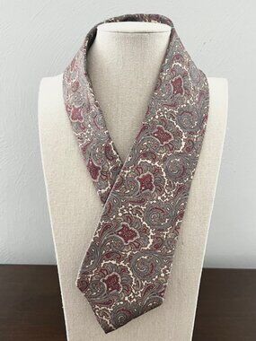 Brooks Brothers Silk Necktie Tie Paisly Pink Blue